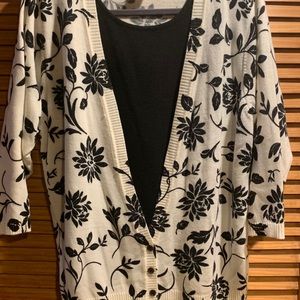 💕Off white cardigan sweater with attached tank💕